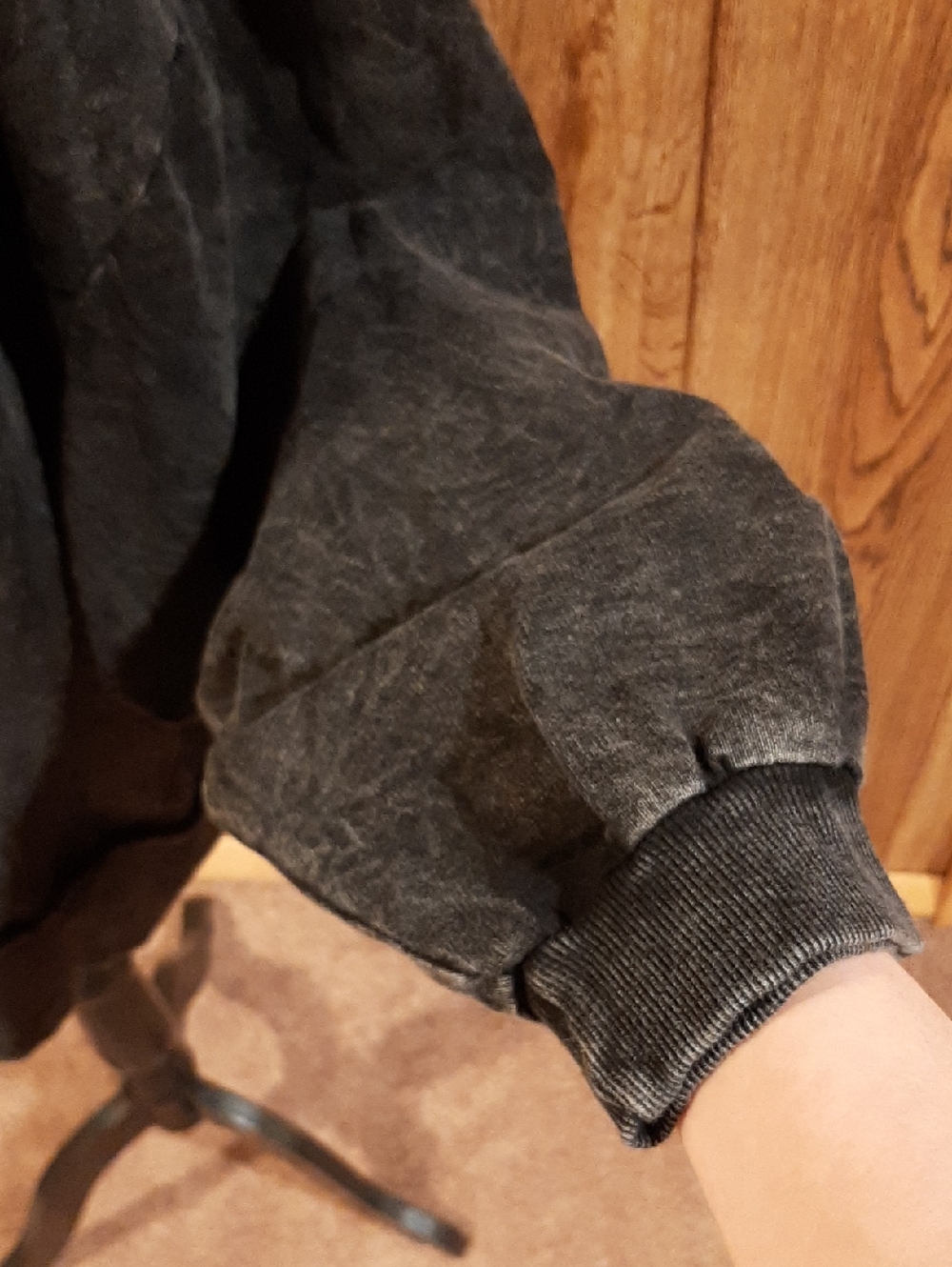 🥀🍋NWT BiBi Long-Sleeved Black Mineral-Wash Uneven Hem Sweatshirt (XL) 🥀 - Picture 4 of 8